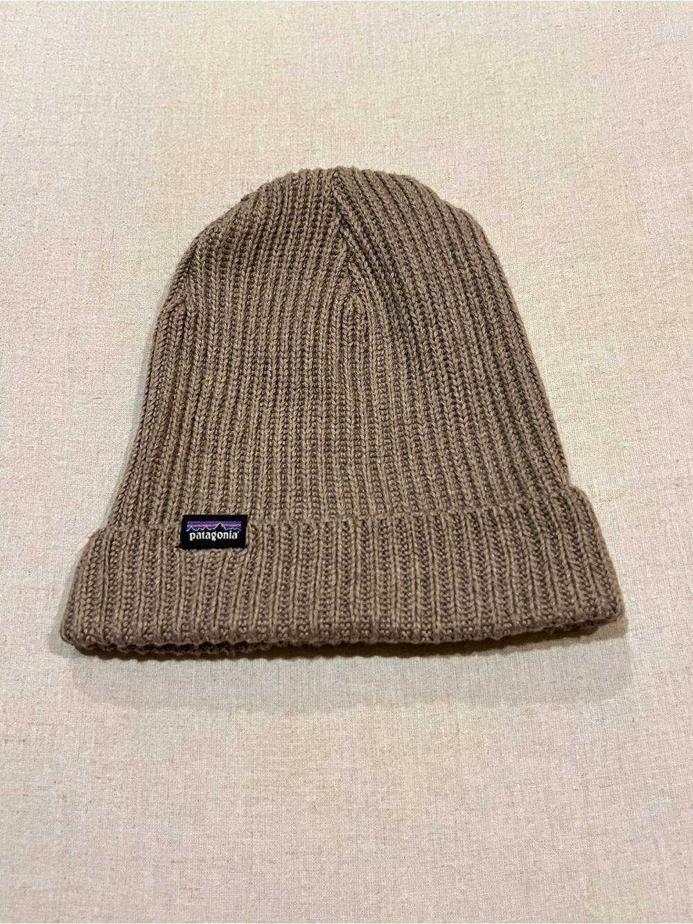 Patagonia Fishermans Rolled Beanie Unisex One Size Ash Tan Ribbed Knit
